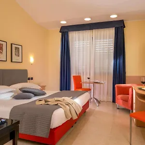 Western Blu Roma